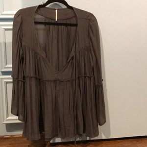 Free People 3/4 Sleeve Gray Top